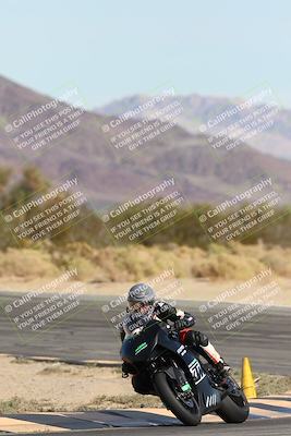 media/Nov-16-2025-Race Pace (Sun) [[8c5fa54630]]/Non Verified Riders (1st 20 Minutes)/2-Turn 10 (1010am)/